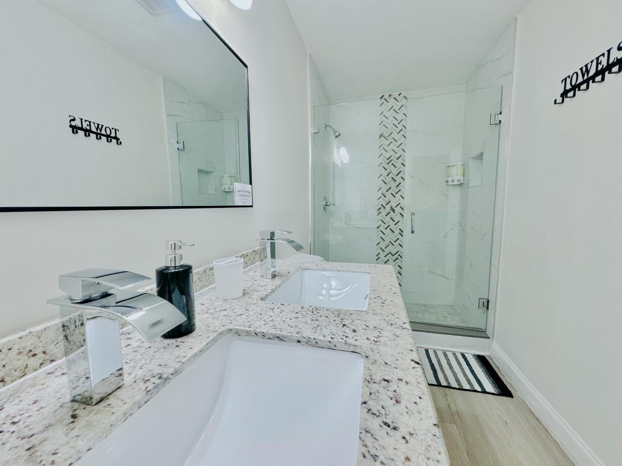 Tropical Villa Pool Courtyard & Garden View Φορτ Λόντερντεϊλ Εξωτερικό φωτογραφία