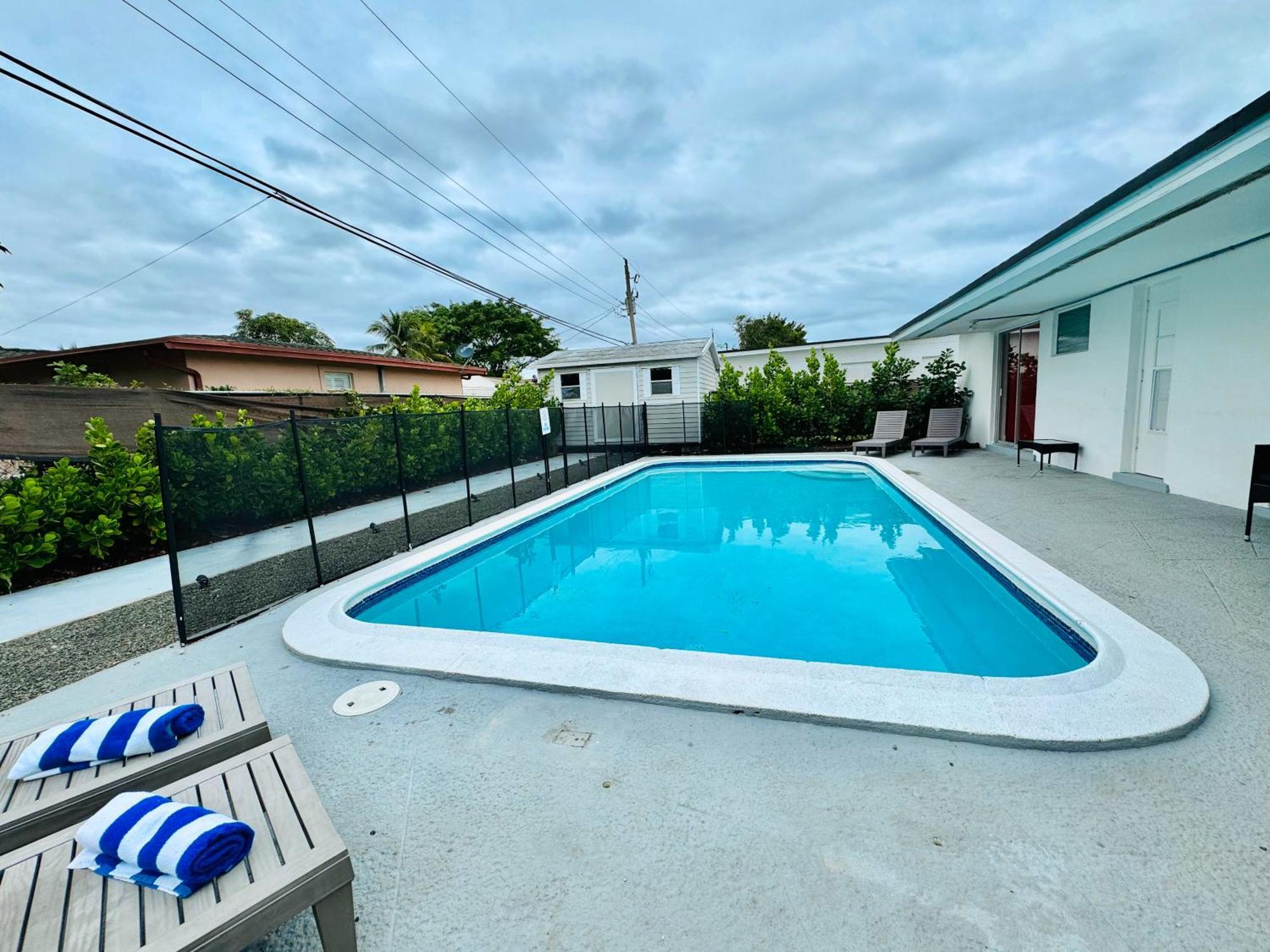 Tropical Villa Pool Courtyard & Garden View Φορτ Λόντερντεϊλ Εξωτερικό φωτογραφία